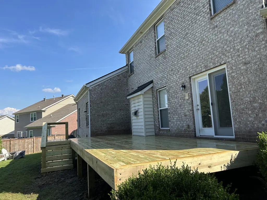 Completed Hugo's Fence and Deck Nashville project in Nashville, Tennessee